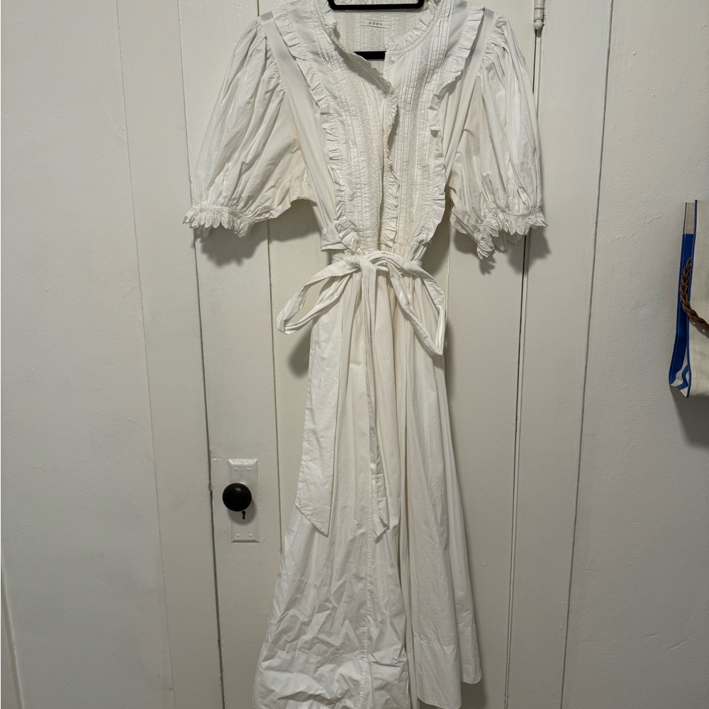 Dôen White mid length dress